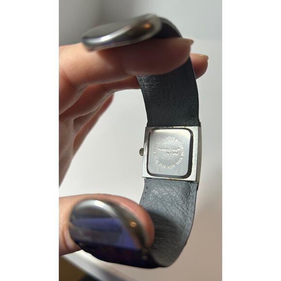 Vernier Women’s Quartz Watch Brown Tooled Leather Cuff Band - Picture 5 of 7